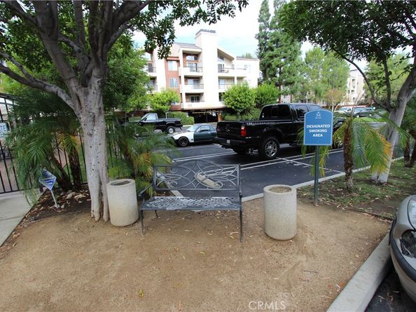 5520 Owensmouth Avenue 217, Woodland Hills CA 91367