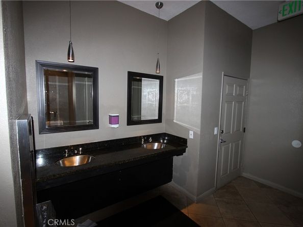 5520 Owensmouth Avenue 217, Woodland Hills CA 91367