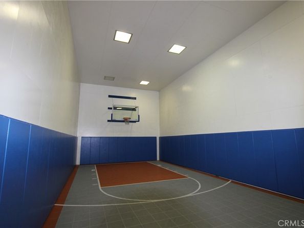 5520 Owensmouth Avenue 217, Woodland Hills CA 91367