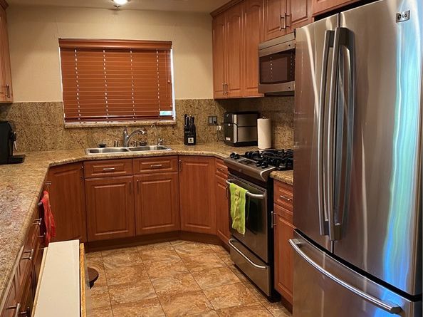 14919 Dickens Street 105, Sherman Oaks CA 91403