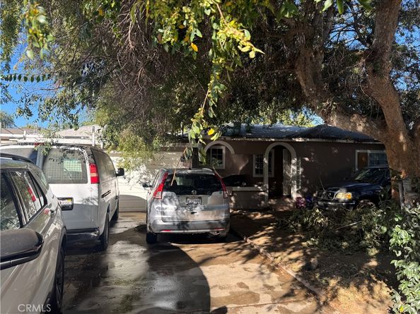 8327 Burnet Avenue, North Hills CA 91343