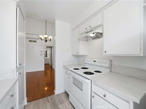 1661 Neil Armstrong 231, Montebello CA 90640