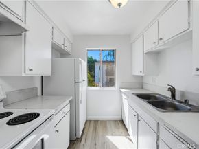 1661 Neil Armstrong 231, Montebello CA 90640