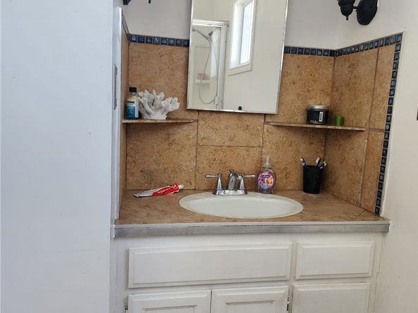 4312 Walton Avenue, Los Angeles CA 90037