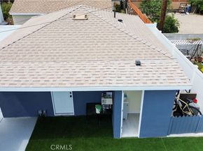 8118 Gentry Avenue, North Hollywood CA 91605