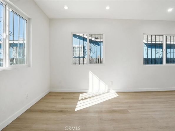 224 W 107th, Los Angeles CA 90003