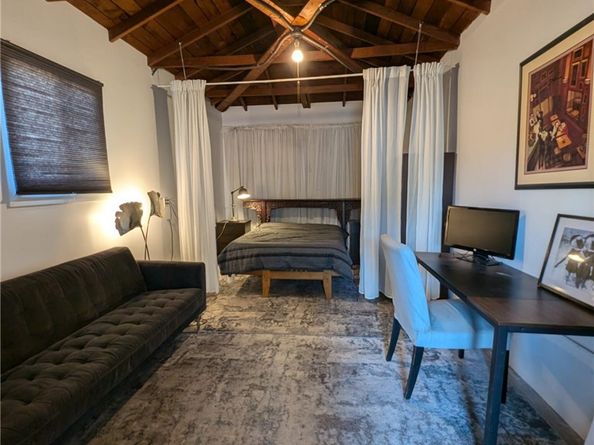 1339 Appleton Way, Venice CA 90291