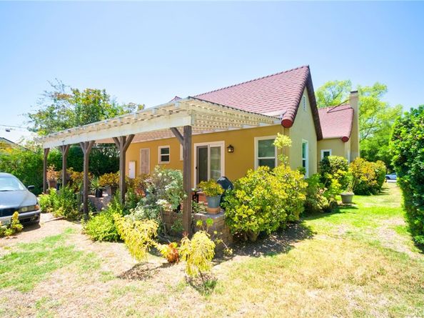 900 S Los Robles Avenue, Pasadena CA 91106