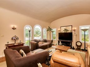 900 S Los Robles Avenue, Pasadena CA 91106