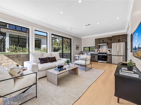 330 Arbolada Drive, Arcadia CA 91006