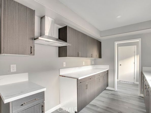 1438 W 69th Street, Los Angeles CA 90047
