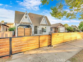 1438 W 69th Street