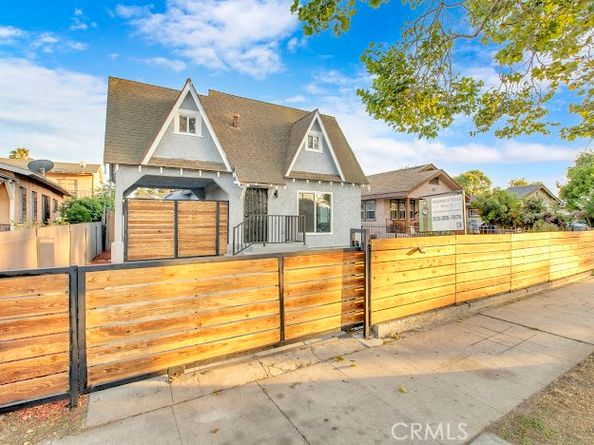 1438 W 69th Street, Los Angeles CA 90047