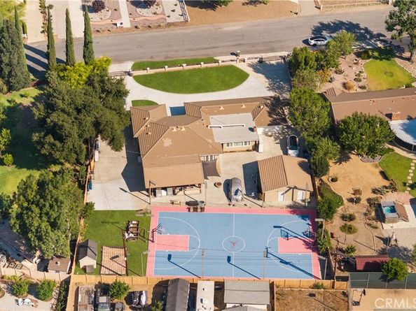 700 S Chaparro Road, Covina CA 91724