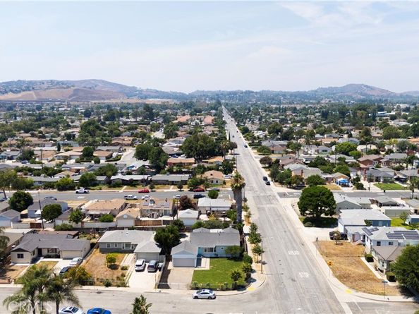 2309 Ann Arbor Avenue, Pomona CA 91766