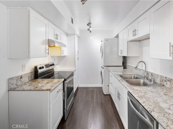 433 S Manhattan 209, Los Angeles CA 90020