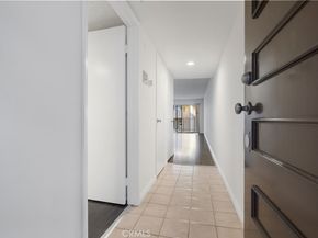 433 S Manhattan 209, Los Angeles CA 90020