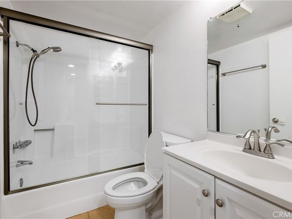 433 S Manhattan 209, Los Angeles CA 90020