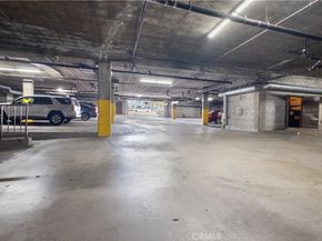 433 S Manhattan 209, Los Angeles CA 90020