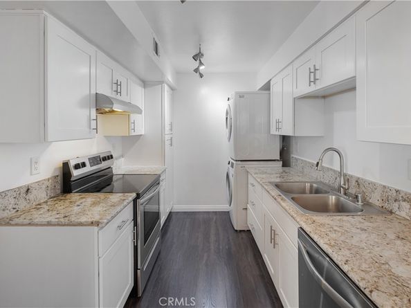 433 S Manhattan 209, Los Angeles CA 90020