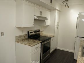 433 S Manhattan 209, Los Angeles CA 90020