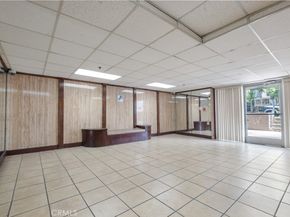 433 S Manhattan 209, Los Angeles CA 90020