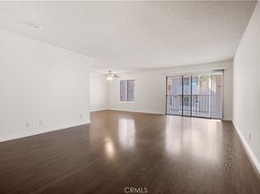 433 S Manhattan 209, Los Angeles CA 90020