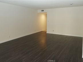433 S Manhattan 209, Los Angeles CA 90020
