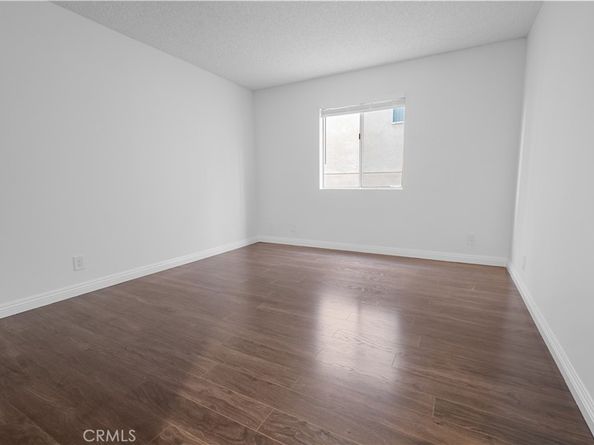 433 S Manhattan 209, Los Angeles CA 90020