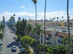 433 S Manhattan 209, Los Angeles CA 90020