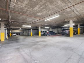 433 S Manhattan 209, Los Angeles CA 90020