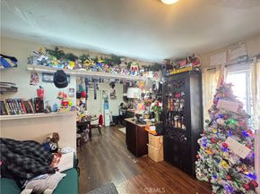 927 W 48th Street, Los Angeles CA 90037