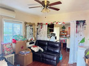 927 W 48th Street, Los Angeles CA 90037