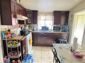 927 W 48th Street, Los Angeles CA 90037