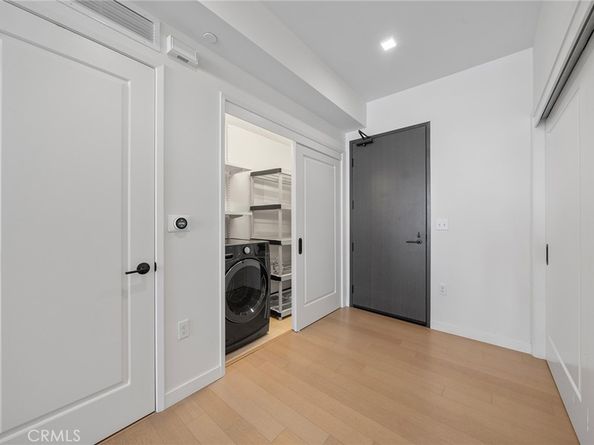 1050 S Grand Avenue 1208, Los Angeles CA 90015