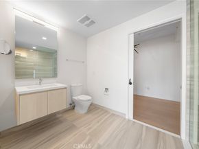 1050 S Grand Avenue 1208, Los Angeles CA 90015