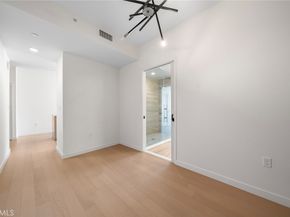 1050 S Grand Avenue 1208, Los Angeles CA 90015