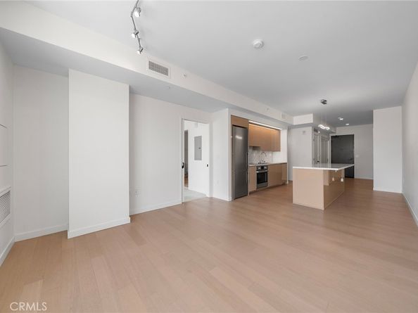 1050 S Grand Avenue 1208, Los Angeles CA 90015