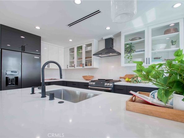 1903 N Stoke Lane, Los Angeles CA 90068