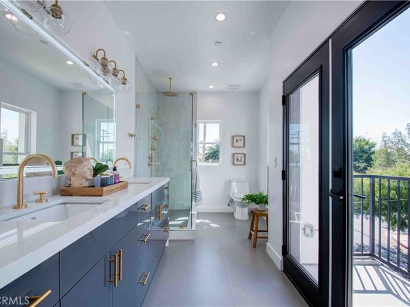 1903 N Stoke Lane, Los Angeles CA 90068