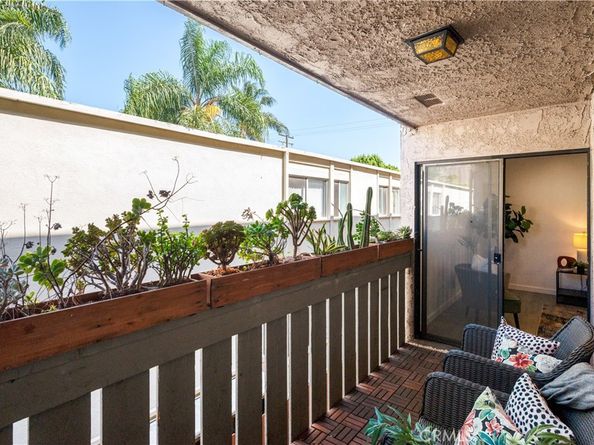 4110 Elm Avenue 205, Long Beach CA 90807