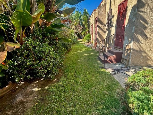 3420 W 78th, Hyde Park CA 90043