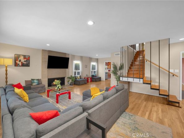 134 Bennett, Long Beach CA 90803