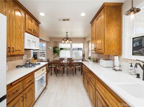 11442 212th St, Lakewood CA 90715