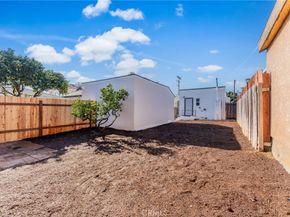 1412 Ravenna, Wilmington CA 90744
