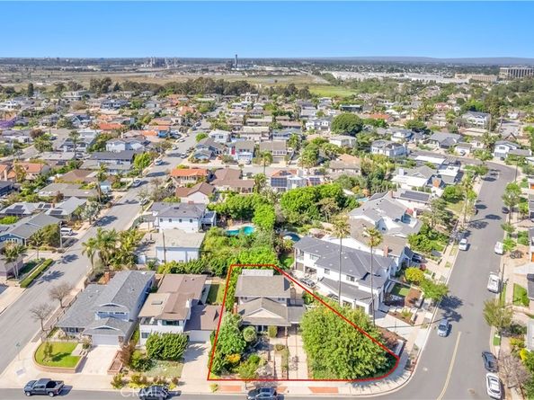 1709 Harbor Way, Seal Beach CA 90740
