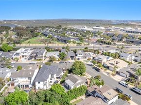 1709 Harbor Way, Seal Beach CA 90740