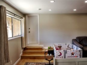 1049 W Pine c, Upland CA 91786