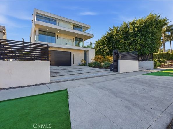 813 N Genesee Avenue, Los Angeles CA 90046