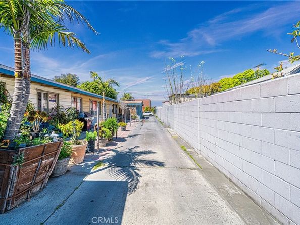 1414 W 224th Street, Torrance CA 90501